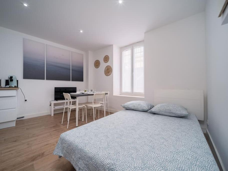 Appartement Tout Equipe Au Coeur Du Panier Vieux Port Марсилия Екстериор снимка